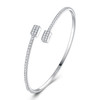 Composed of morganite, 925 sterling silver and platinum-plated diamonds, it is a fashionable jewelry bracelet and a luxurious silver accessory.