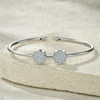 Composed of morganite, 925 sterling silver and platinum-plated diamonds, it is a fashionable jewelry bracelet and a luxurious silver accessory.