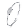Composed of morganite, 925 sterling silver and platinum-plated diamonds, it is a fashionable jewelry bracelet and a luxurious silver accessory.