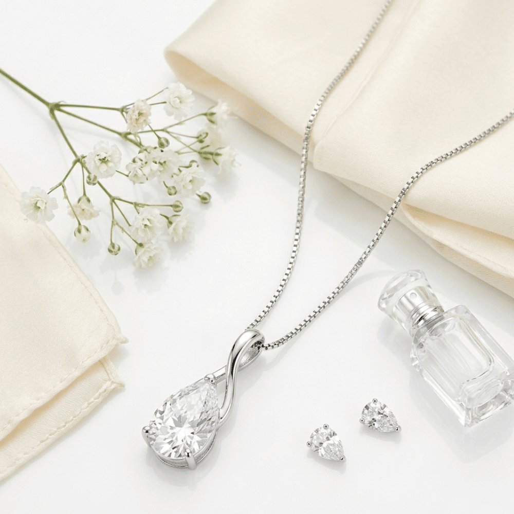 Angel Tears Drop Pendant Necklace for Women, Silver Plated Teardrop Crystal Necklace, Elegant Clavicle Jewelry Gift