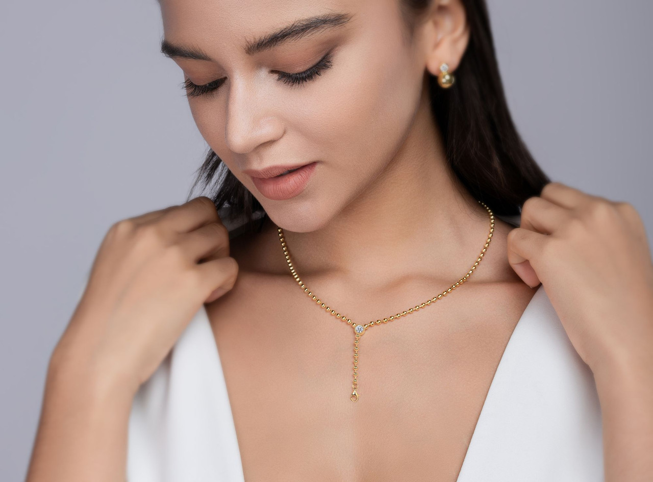 Time Interlaced - A fashionable and popular jewelry necklace pendant set, featuring Monnes stone, made of 925 silver and plated with platinum diamonds
