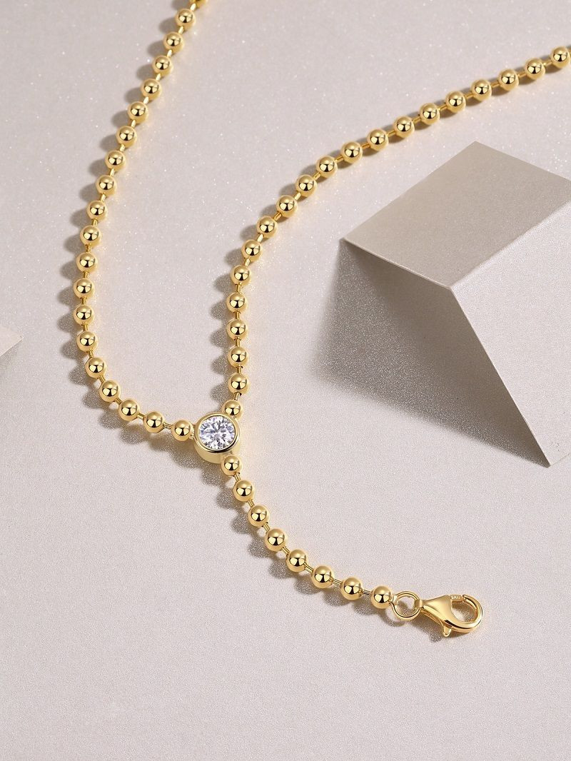 Time Interlaced - A fashionable and popular jewelry necklace pendant set, featuring Monnes stone, made of 925 silver and plated with platinum diamonds
