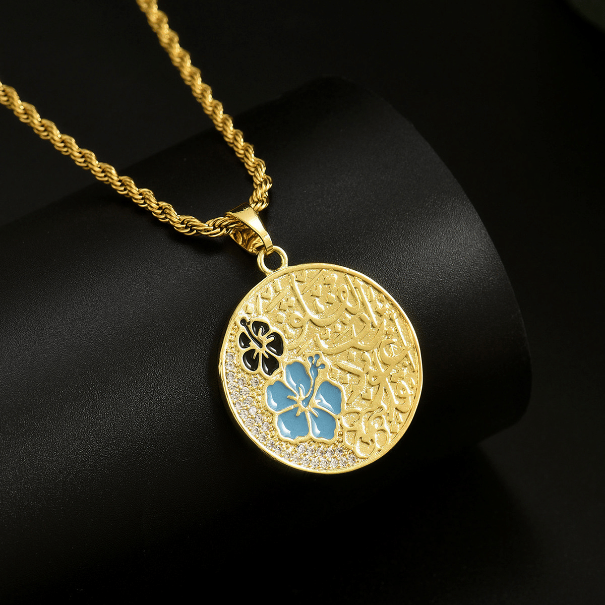 18K Gold Plated Allah Pendant Necklace, Arabic Calligraphy Round Coin Necklace, Islamic Muslim Jewelry, Twisted Rope Chain Necklace for Men Women, Religious Faith Gift