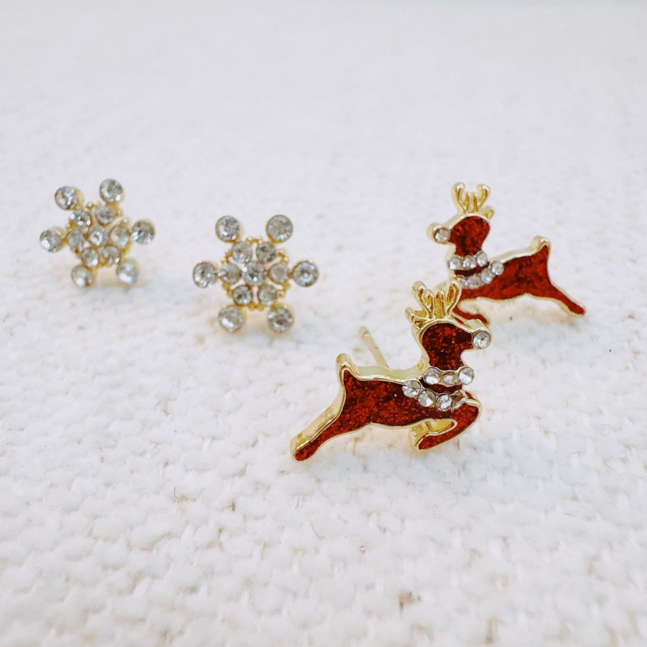 Reindeer And Snowflake Stud Earring Set Of 2 – Holiday Sparkle