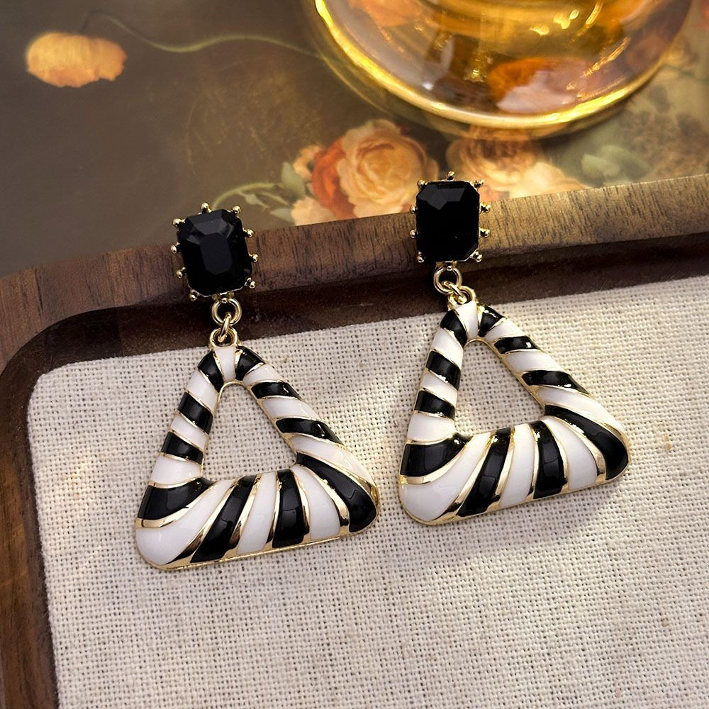 Vintage Black Onyx Teardrop Dangle Earrings for Women, 14K Gold Plated Twisted Knot Drop Earrings, Elegant Retro Black Stone Long Tassel Earrings Formal Party Wedding Jewelry Gift