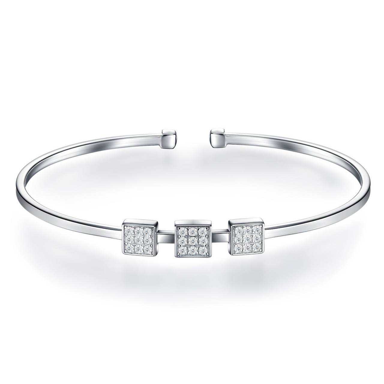 Composed of morganite, 925 sterling silver and platinum-plated diamonds, it is a fashionable jewelry bracelet and a luxurious silver accessory.