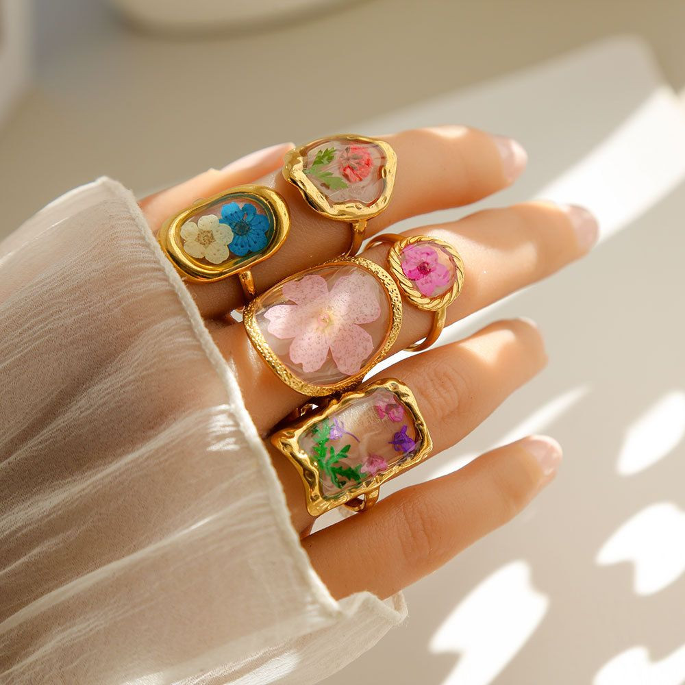 Cottagecore Real Dried Flower Resin Open Ring Women Gold Plated Boho Botanical Adjustable Aesthetic Fashion Jewelry