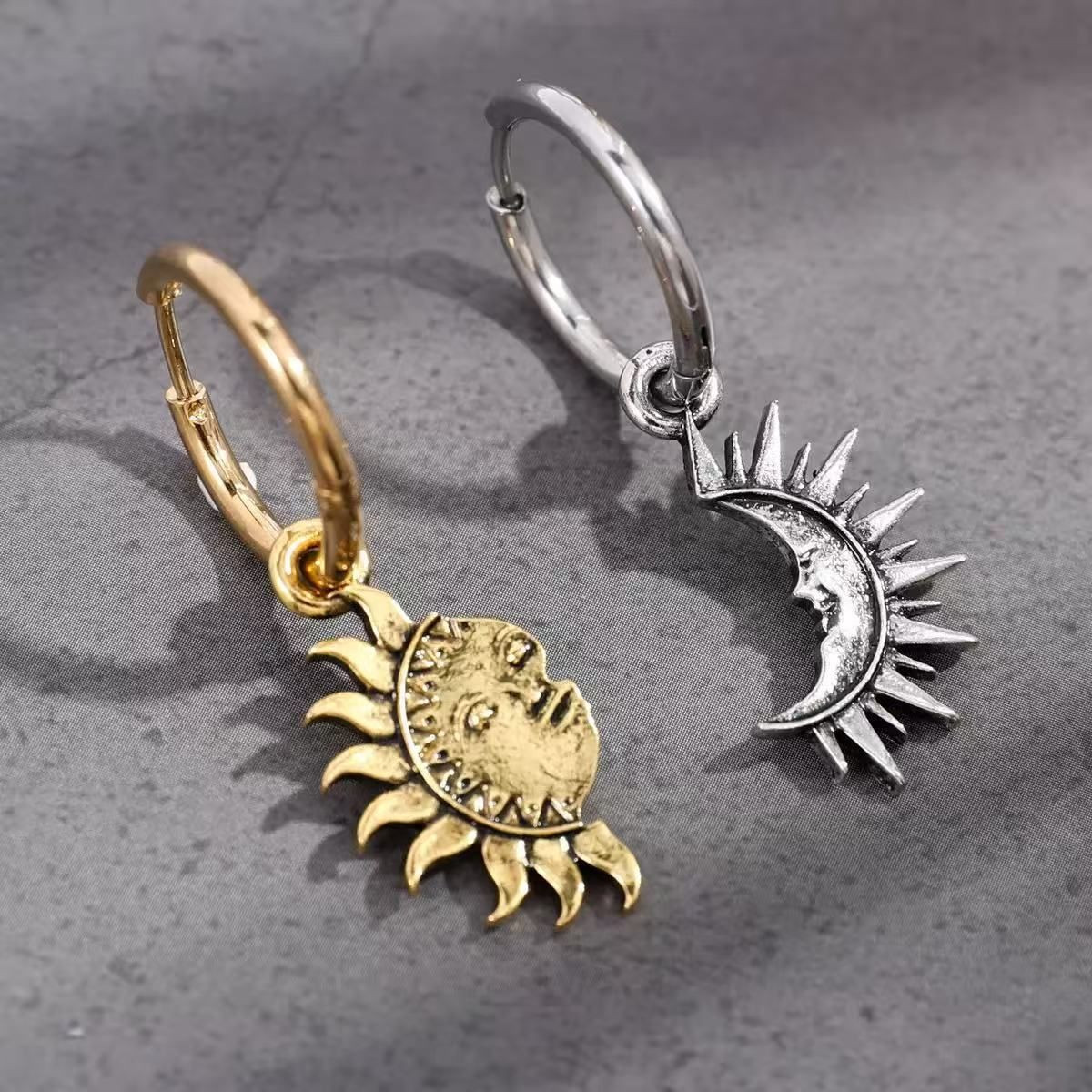 Vintage Sun Moon Hoop Earrings For Women Men, Asymmetric Boho Celestial Huggie Hoop Earrings, Retro Antique Gold Silver Sunface Moonface Drop Dangle Earrings, Hypoallergenic Stainless Steel Gothic Boh