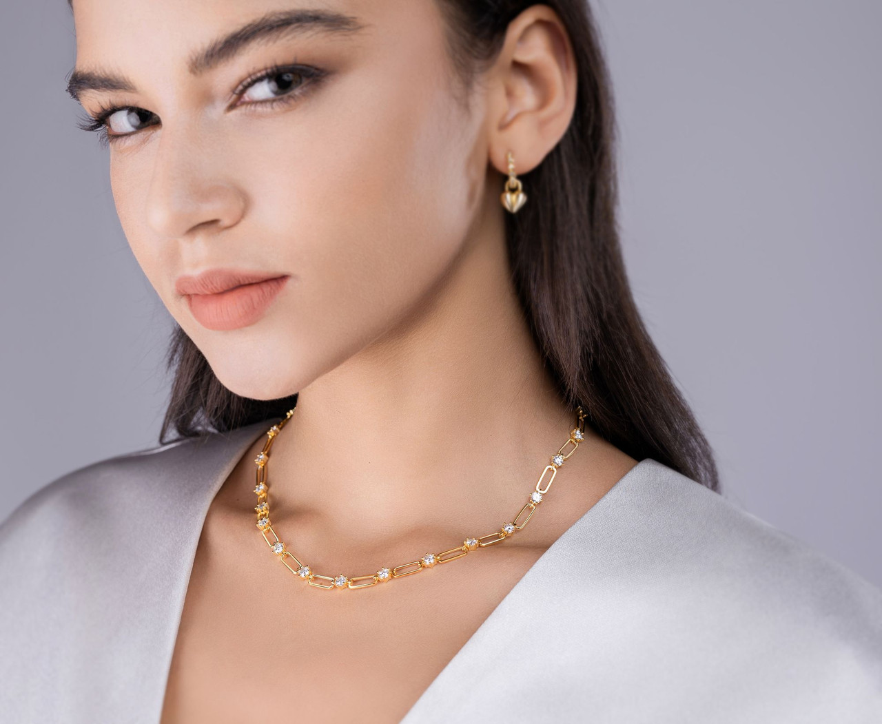 Sunlit Love - A fashionable and popular jewelry necklace pendant set, featuring Monnes stone, made of 925 silver and plated with platinum diamonds.