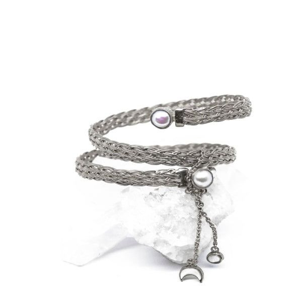 The LADY OF THE SKY Pearl Braided Arm Band