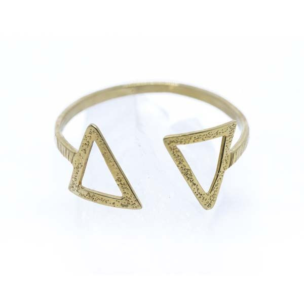 The CLEO Bangle