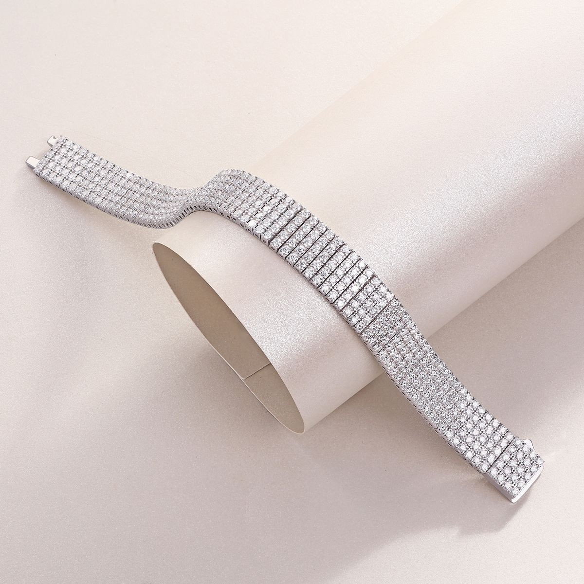 Radiant Simplicity - Made of morganite, 925 sterling silver and platinum-plated diamonds, it is a fashionable jewelry bracelet and a luxurious silver accessory.
