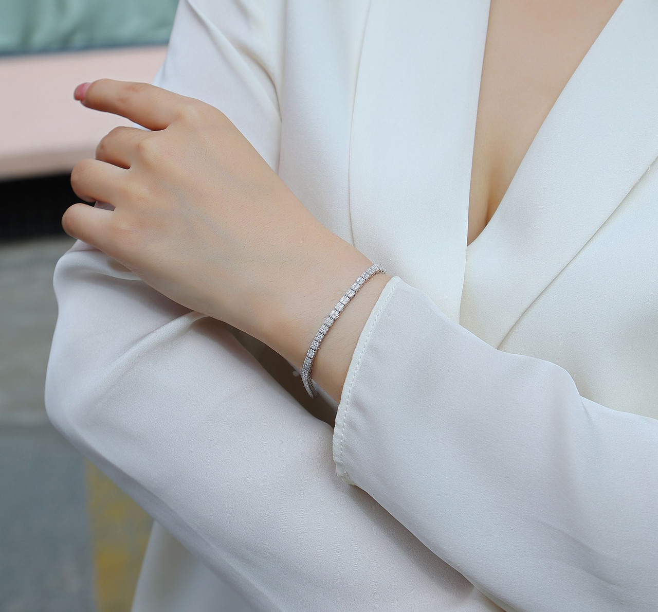 Piano Poet - Made of morganite, 925 sterling silver and platinum-plated diamonds, it is a fashionable jewelry bracelet and a luxurious silver accessory.