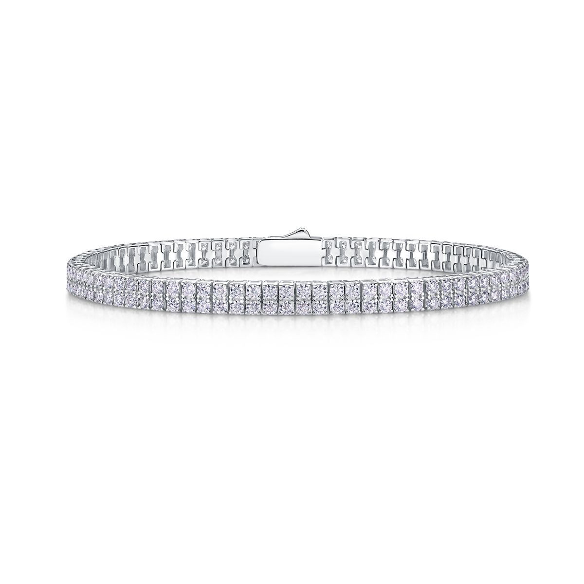 Scattered like stars - Made of morganite, 925 sterling silver and platinum-plated diamonds, it is a fashionable jewelry bracelet and a luxurious silver accessory.