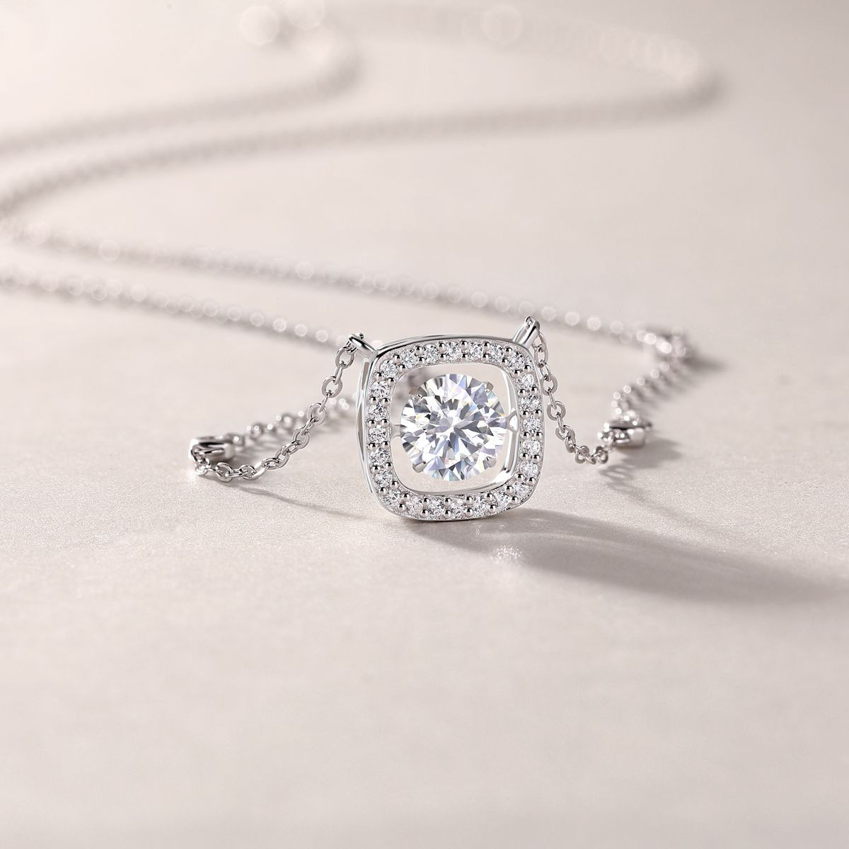Sweet - A fashionable and popular jewelry necklace pendant set, featuring Monnes stone, made of 925 silver and plated with platinum diamonds.