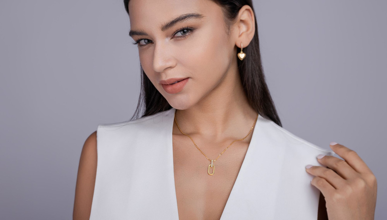 Light and Shadow Geometry - A fashionable and popular jewelry necklace pendant set, featuring Monisite gemstones, made of 925 silver and plated with platinum diamonds.