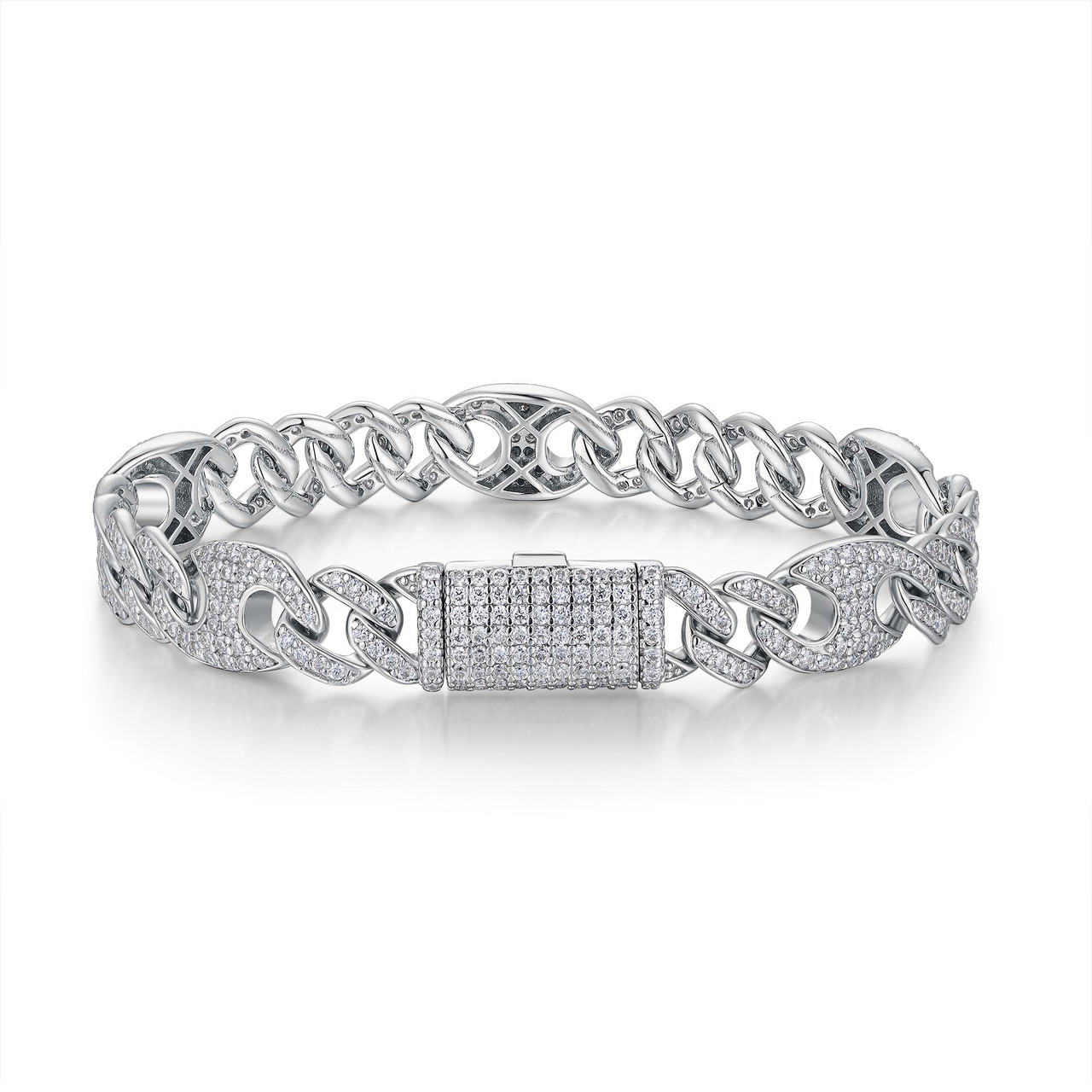 Composed of morganite, 925 sterling silver and platinum-plated diamonds, it is a fashionable jewelry bracelet and a luxurious silver accessory.