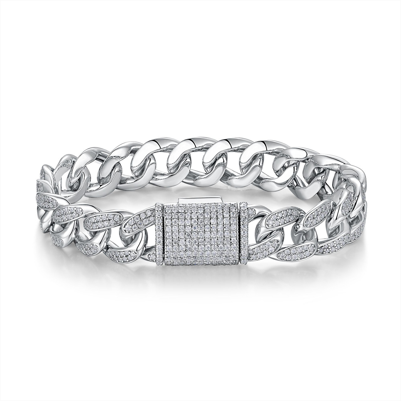 Composed of morganite, 925 sterling silver and platinum-plated diamonds, it is a fashionable jewelry bracelet and a luxurious silver accessory.