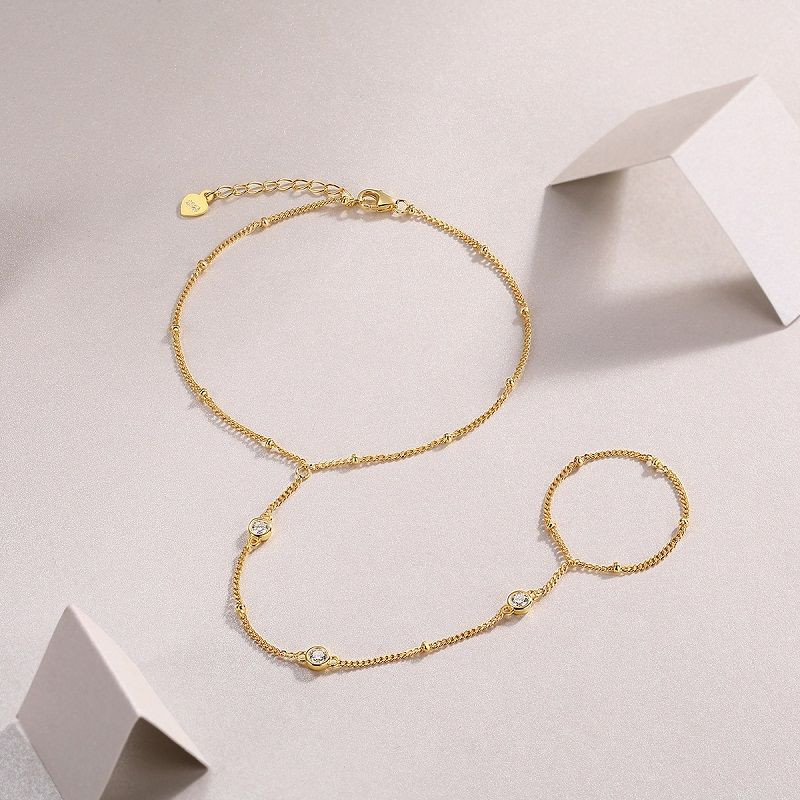 Fog Snow Black Mountain - Made of morganite, 925 sterling silver and platinum-plated diamonds, it is a fashionable jewelry bracelet and a luxurious silver accessory.