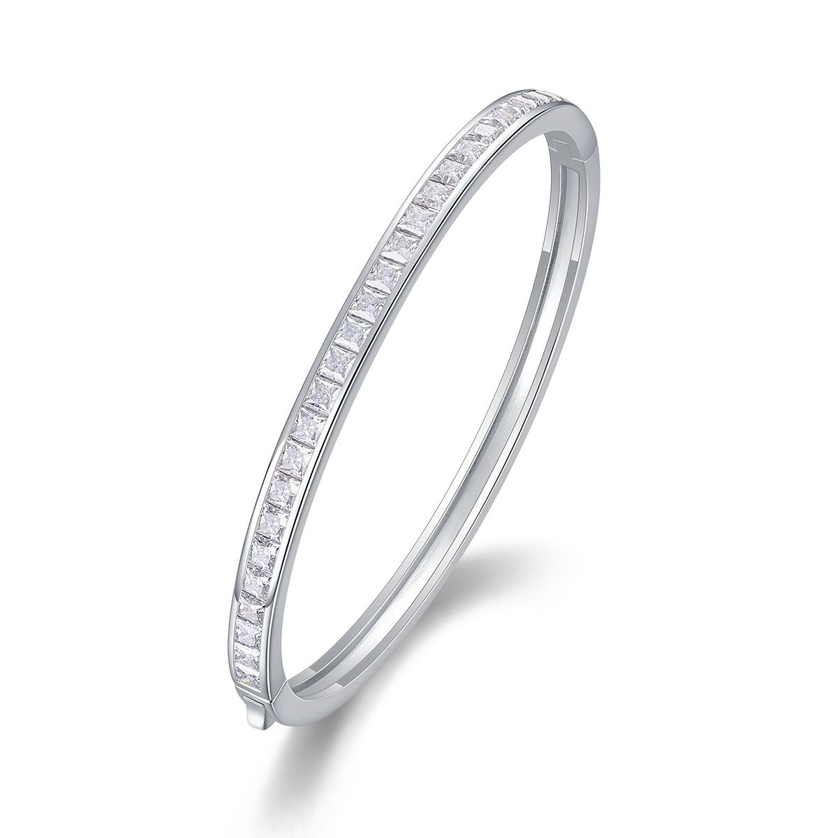 Future Guidance - Made of moissanite, 925 sterling silver and platinum-plated diamonds, it is a fashionable jewelry bracelet and a luxurious silver accessory.