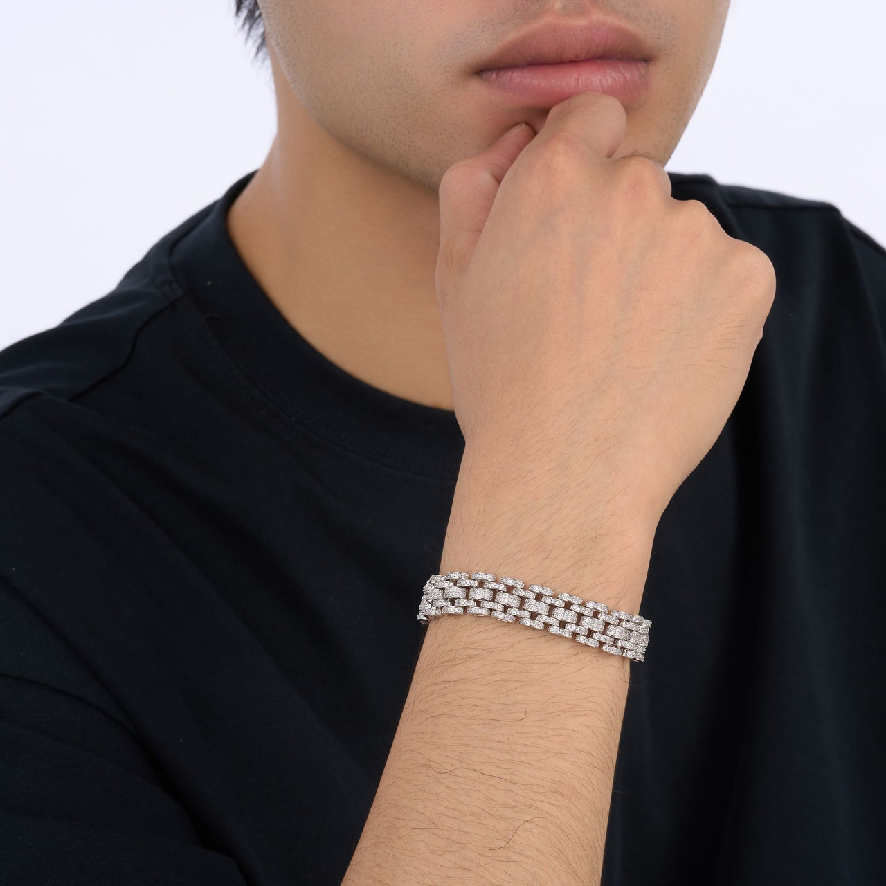 Unique - Made of morganite, 925 sterling silver and platinum-plated diamonds, it is a fashionable jewelry bracelet and a luxurious silver accessory.