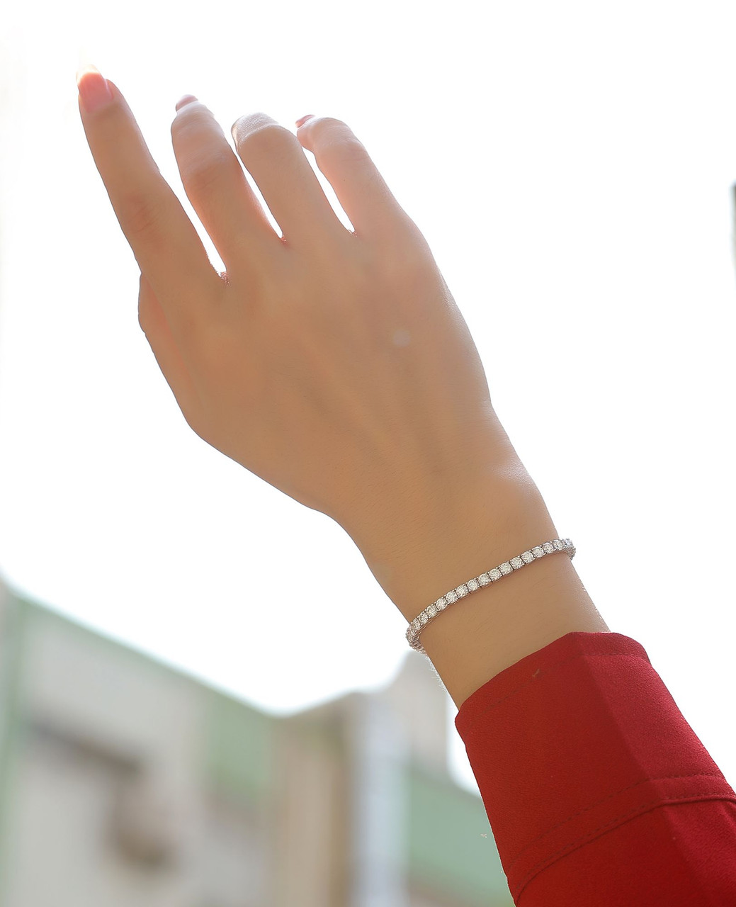Silver Lovers - Made of morganite, 925 sterling silver and platinum-plated diamonds, it is a fashionable jewelry bracelet and a luxurious silver accessory.
