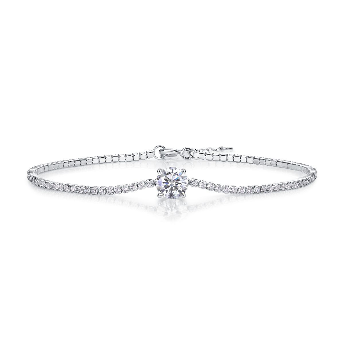 Dawn Dew - Made of morganite, 925 sterling silver and platinum-plated diamonds, it is a fashionable jewelry bracelet and a luxurious silver accessory.