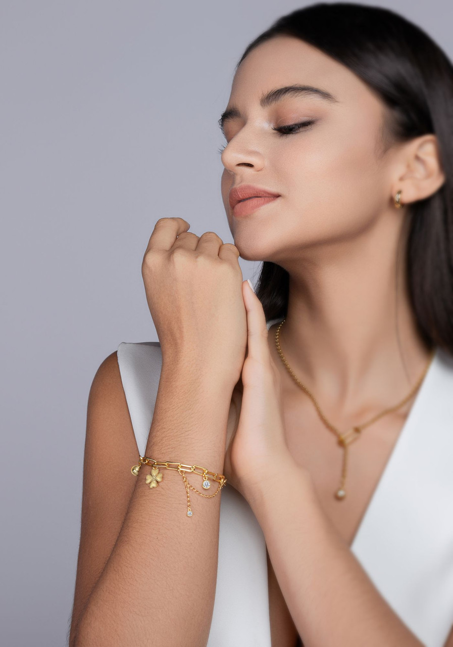 Lucky Heart Bead - Made of morganite, 925 sterling silver and platinum-plated diamonds, it is a fashionable jewelry bracelet and a luxurious silver accessory.