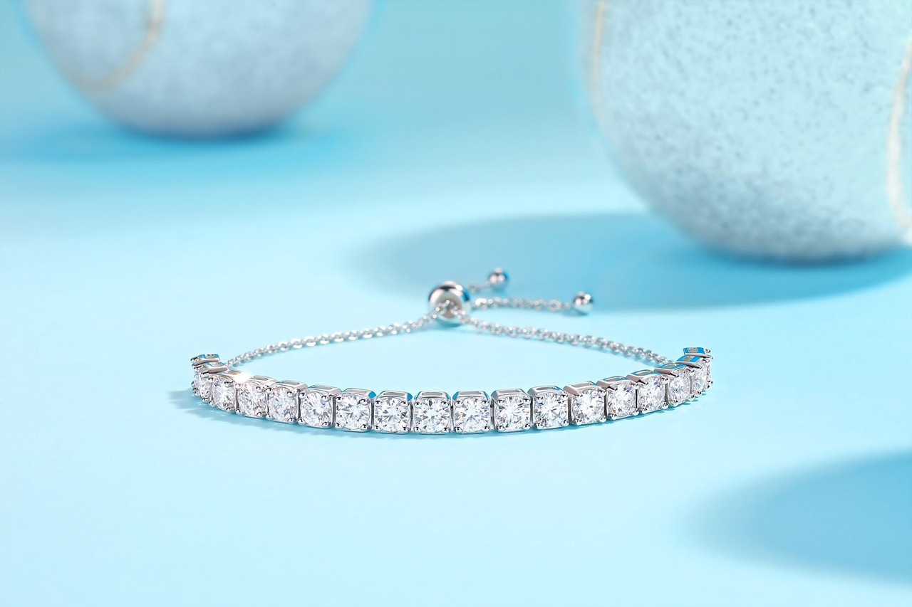 Star Fantasy - Made of morganite, 925 sterling silver and platinum-plated diamonds, it is a fashionable jewelry bracelet and a luxurious silver accessory.