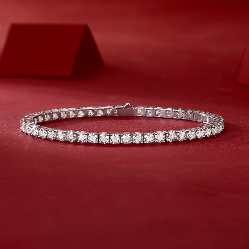Silver Lovers - Made of morganite, 925 sterling silver and platinum-plated diamonds, it is a fashionable jewelry bracelet and a luxurious silver accessory.