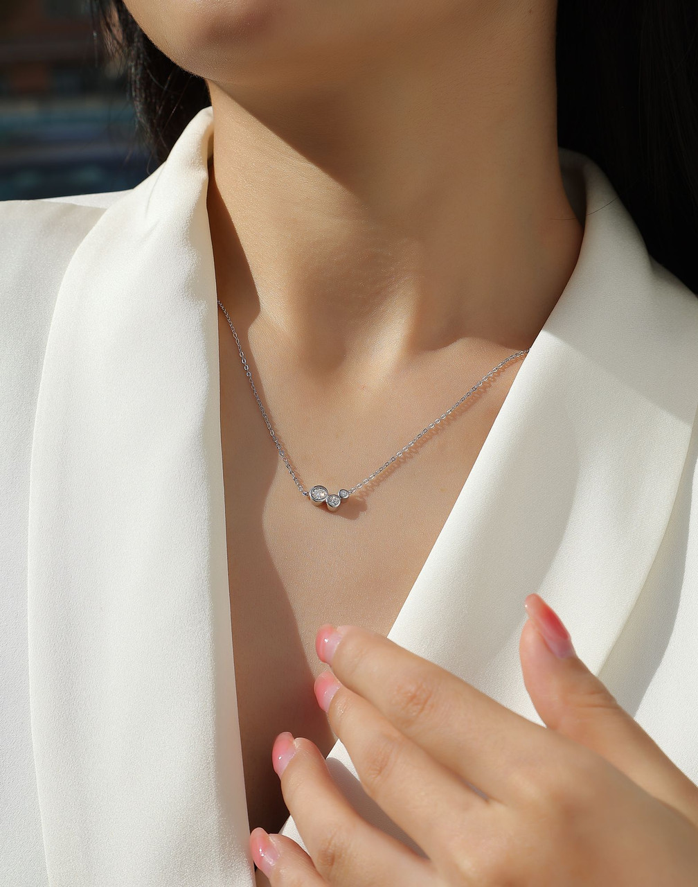 A fashionable and popular jewelry necklace pendant set, featuring Monisite gemstones, made of 925 silver and plated with platinum and diamonds.