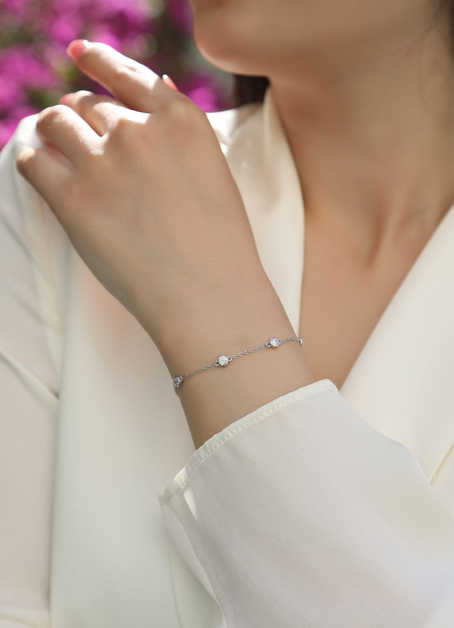 Lively Bubble - Made of morganite, 925 sterling silver and platinum-plated diamonds, it is a fashionable jewelry bracelet and a luxurious silver accessory.