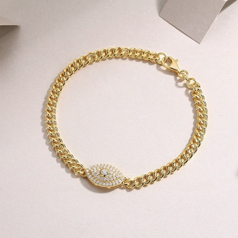 Holy Eye - Made of morganite, 925 sterling silver and platinum-plated diamonds, it is a fashionable jewelry bracelet and a luxurious silver accessory.