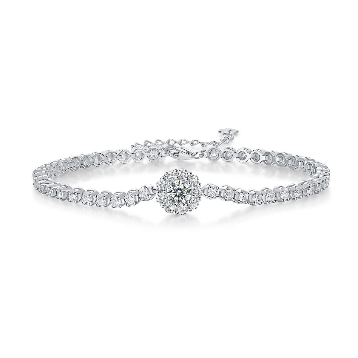 Made of morganite, 925 sterling silver and platinum-plated diamonds, it is a fashionable jewelry bracelet and a luxurious silver accessory.