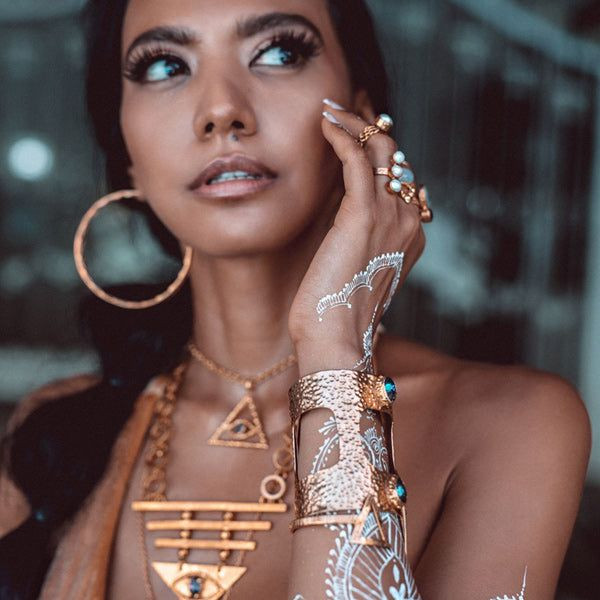 The SAFIRA Bangle