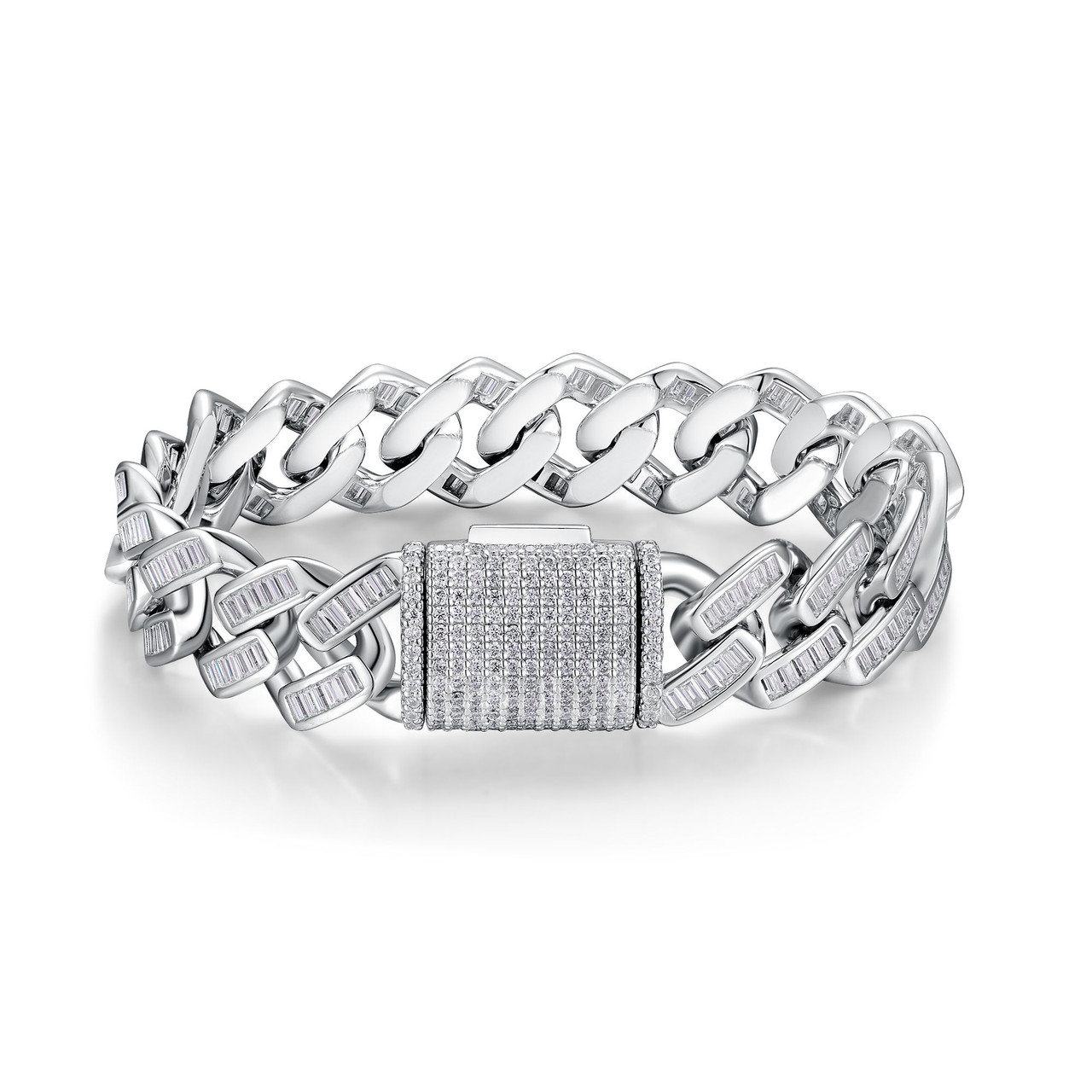 Composed of morganite, 925 sterling silver and platinum-plated diamonds, it is a fashionable jewelry bracelet and a luxurious silver accessory.