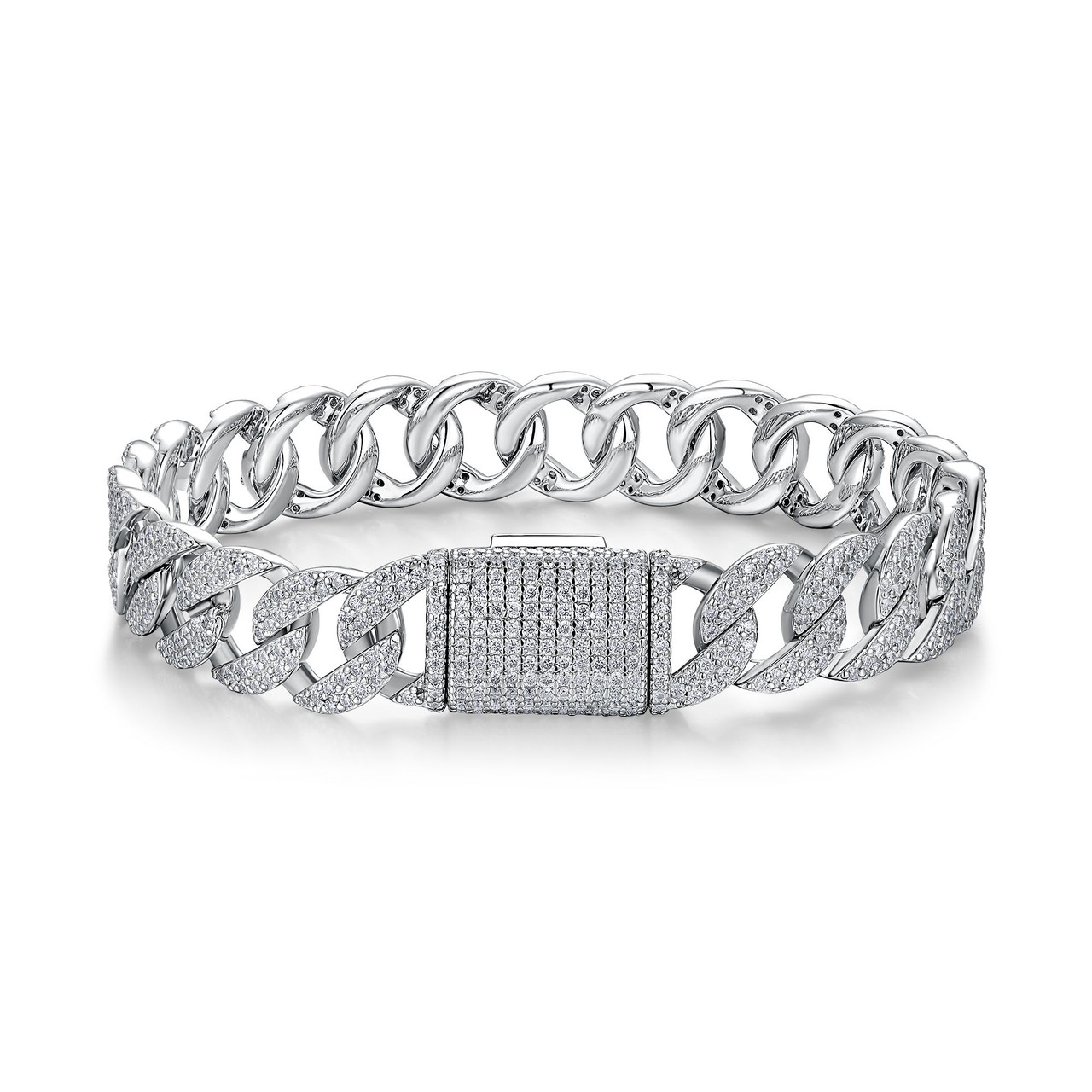 Composed of morganite, 925 sterling silver and platinum-plated diamonds, it is a fashionable jewelry bracelet and a luxurious silver accessory.