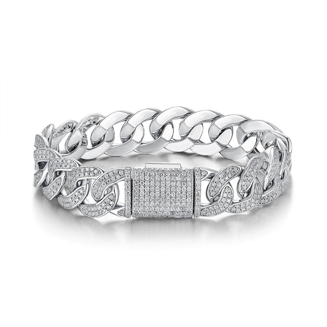 Composed of morganite, 925 sterling silver and platinum-plated diamonds, it is a fashionable jewelry bracelet and a luxurious silver accessory.
