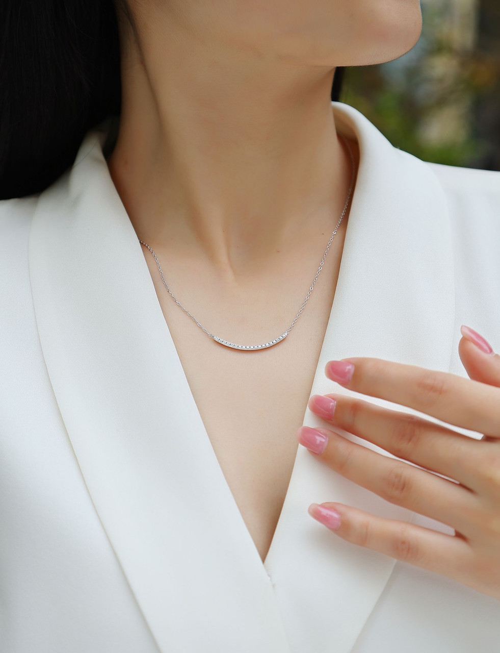 Joy - A fashionable and popular jewelry necklace pendant set, featuring Monnes stone, made of 925 silver and plated with platinum and diamonds.
