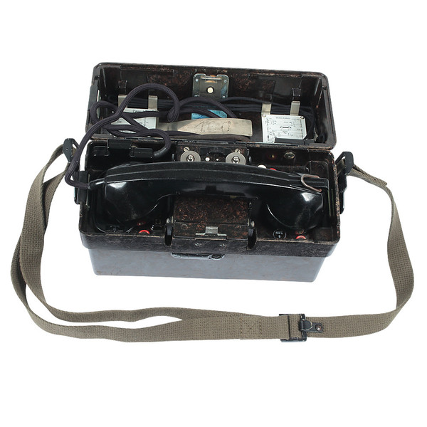 GERMAN MILITARY SURPLUS FIELD PHONE