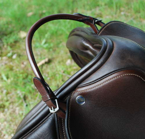 Red Barn Pommel Strap - Brown