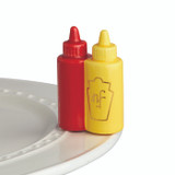 Nora Fleming, main squeeze, A230
For the cutest cookout on the block, just add this mini! you’ll love the gold nf emblem on both the sunny yellow mustard and the jubilant red ketchup! 
Not dishwasher safe. Hand wash only.
