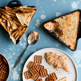Mini Server 10oz Triangle Cast Iron