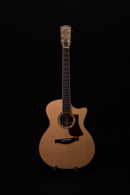 Eastman AC822CE Fan Fret Acoustic-Electric Guitar