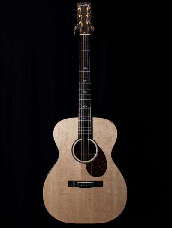 Huss & Dalton OM 14 Fret Acoustic Guitar