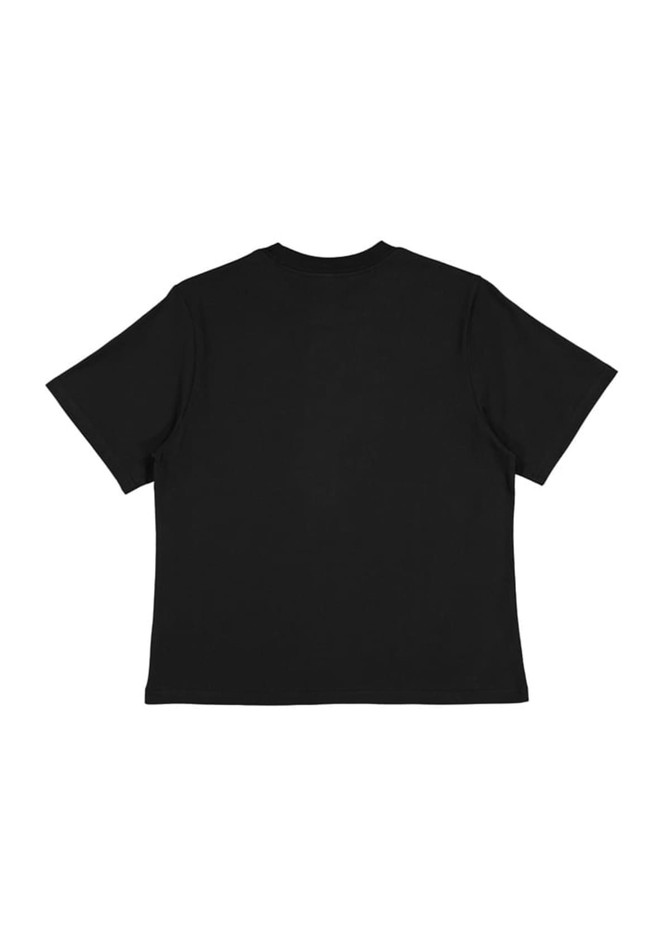 A black box tee with short sleeves, featuring a plain design and branding on the label.