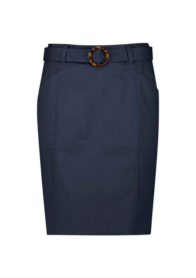 A mid-waist stretch chino skirt in navy blue with a belt featuring a circular buckle.