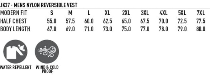 A size chart for a men's versatile vest, detailing measurements in half chest and body length in various sizes.
