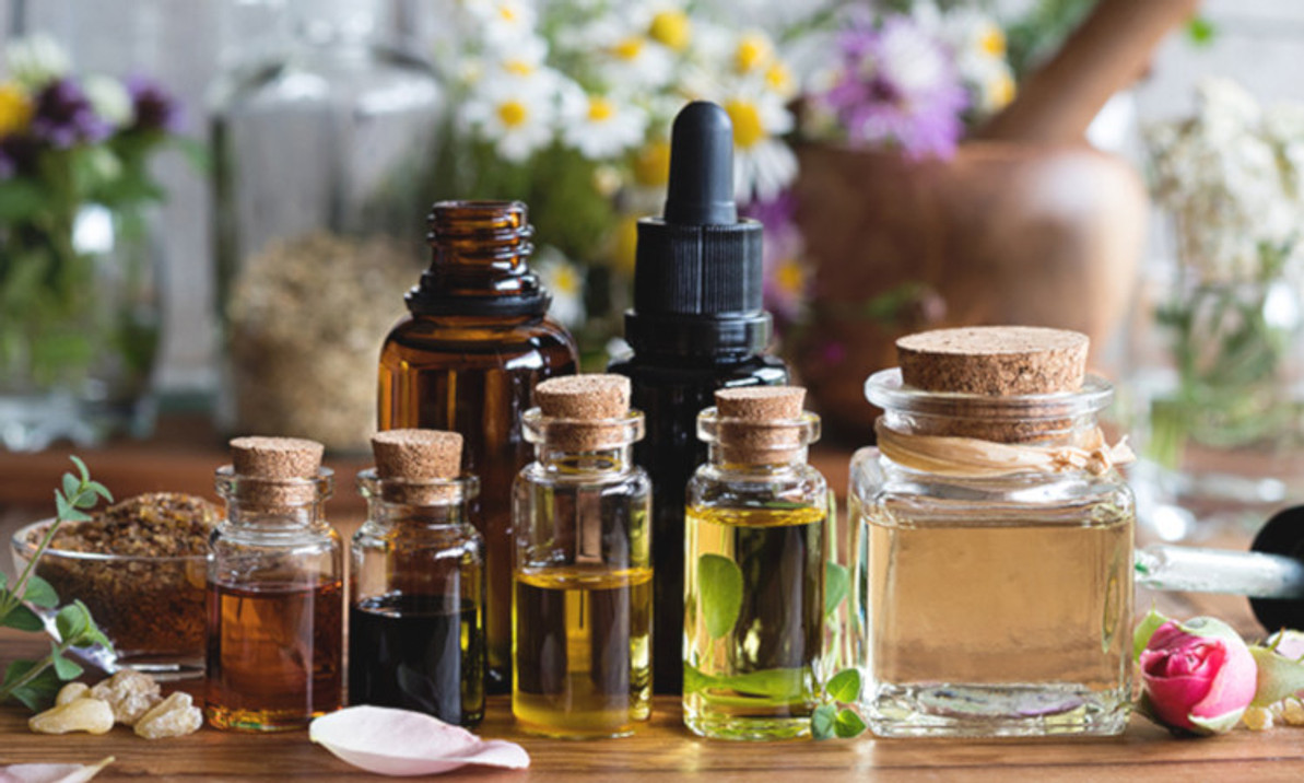 Perfect Essential Oils for Your Glorious Skin Perfect Essential Oils for Your Glorious Skin