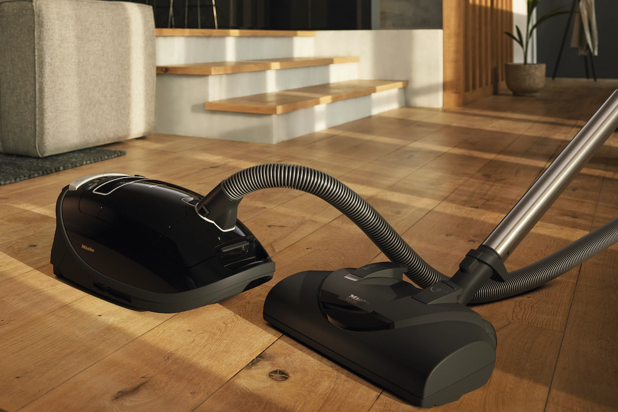 Miele Complete C3 Kona PowerLine Vacuum